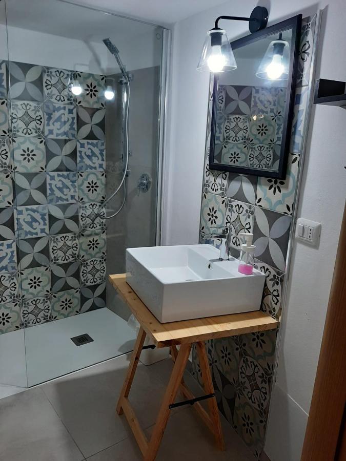 Ferienwohnung Casa Con Piscina E Vista Mare Dal Giardino Fanusa Exterior foto