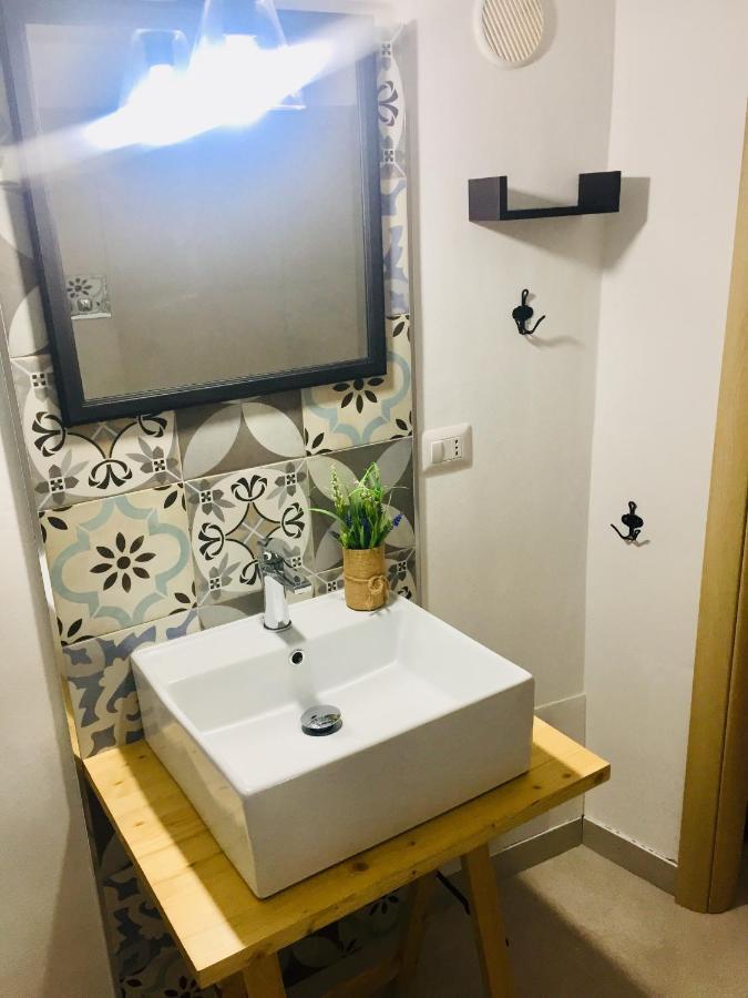 Ferienwohnung Casa Con Piscina E Vista Mare Dal Giardino Fanusa Exterior foto